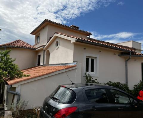 Maison d'hôtes avec 7 appartements à Dobrinj sur la péninsule de Krk - pic 49