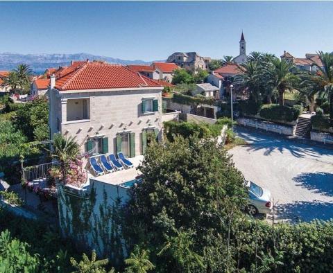 Villa en pierre élégante avec vue magnifique sur la mer à Mirca sur l'île de Brac - pic 6