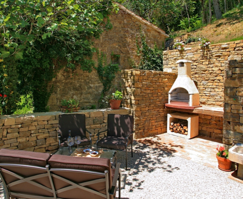 Two stone houses with swimming pool and a view of Motovun in Oprtalj - pic 23