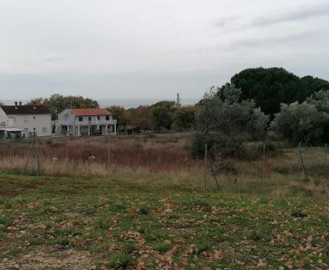 Einzigartiges Baugrundstück in Porec mit der Möglichkeit sofort mit dem Bau zu beginnen - foto 10