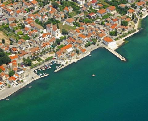 Attraktives Grundstück zum Verkauf in Kastel Kambelovac mit Meerblick und gültiger Baugenehmigung - foto 4