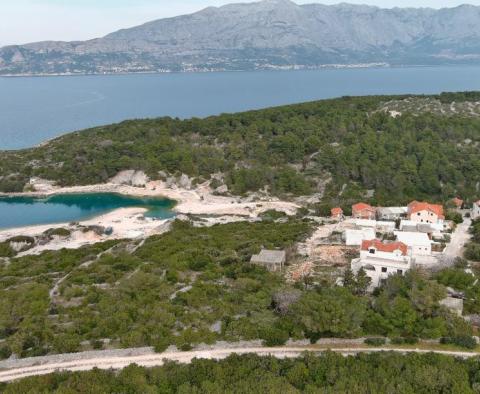 Urban land plot for sale in Povlja, Brac island, only 200 meters from the sea - pic 2