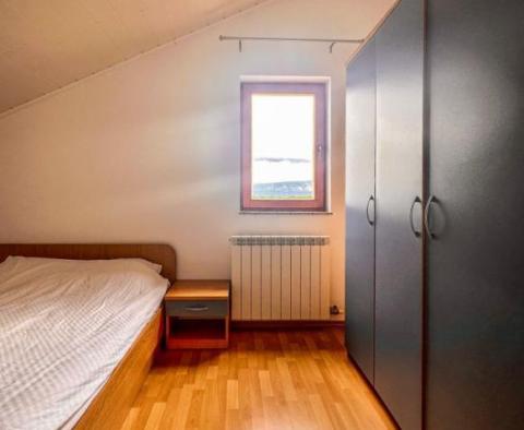 Apartment mit atemberaubendem Meerblick und fantastisch niedrigem Preis in Njivice, Omišalj - foto 10