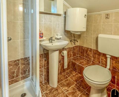 Apartament z przepięknym widokiem na morze i fantastycznie niską ceną w Njivice, Omišalj - pic 11