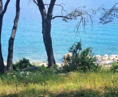 Rare à trouver - joli terrain à bâtir en front de mer sur l'île de Hvar - pic 2