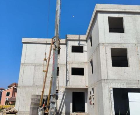 Nouveau penthouse solide à Banjole, Medulin avec vue sur la mer - pic 3