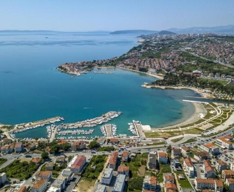 Wunderschönes Apartment in erster Linie in Split in einer neuen Residenz - foto 7