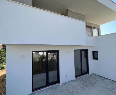 New villa in Vrsi, Zadar area - pic 2