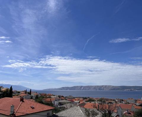 Haus mit drei Wohnungen in Novi Vinodolski mit Meerblick, 600 Meter vom Meer entfernt - foto 2