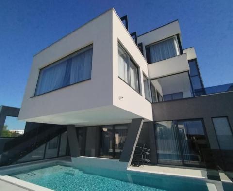 Stunning new modern villa in Medulin, 150 meters from the sea - pic 12