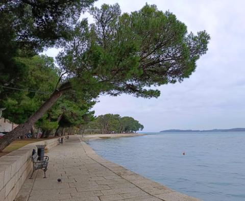 Einzigartiges Stadtgrundstück zum Verkauf in Fažana, 50 m vom Strand entfernt - foto 8