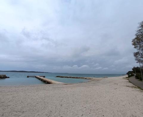 Einzigartiges Stadtgrundstück zum Verkauf in Fažana, 50 m vom Strand entfernt - foto 29