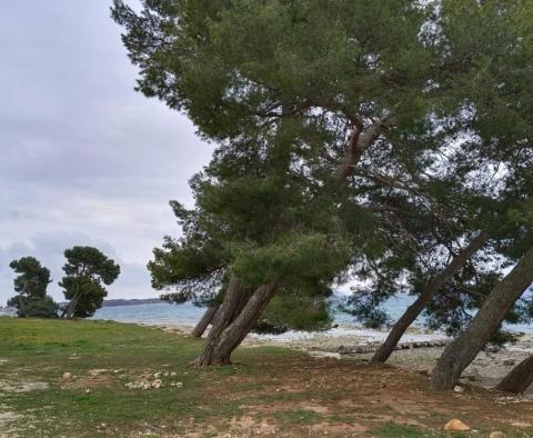 Einzigartiges Stadtgrundstück zum Verkauf in Fažana, 50 m vom Strand entfernt - foto 34