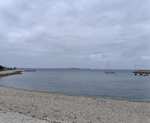 Einzigartiges Stadtgrundstück zum Verkauf in Fažana, 50 m vom Strand entfernt - foto 40