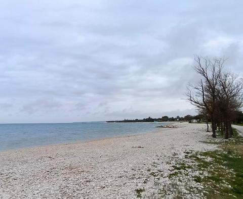 Einzigartiges Stadtgrundstück zum Verkauf in Fažana, 50 m vom Strand entfernt - foto 46