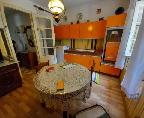 Romantic retro apartment in a maintained seaside house, center of Volosko, 100 meters from the sea only - pic 5