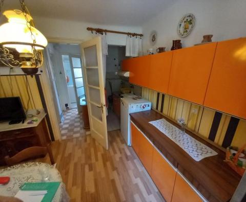 Romantic retro apartment in a maintained seaside house, center of Volosko, 100 meters from the sea only - pic 6