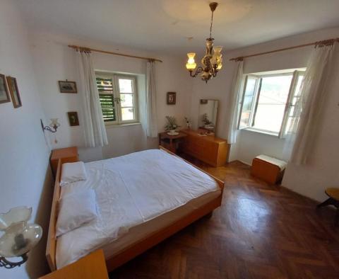 Romantic retro apartment in a maintained seaside house, center of Volosko, 100 meters from the sea only - pic 9