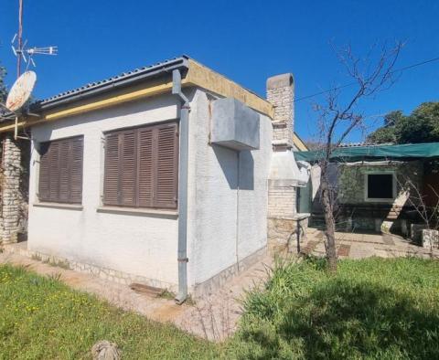 Detached house with garden and garage in Starigrad on Hvar island, 20 meters from the sea - pic 3