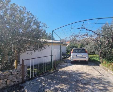 Detached house with garden and garage in Starigrad on Hvar island, 20 meters from the sea - pic 6