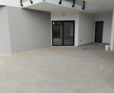 Neue Wohnung in Savudrija, Umag, 400 Meter vom Meer entfernt - foto 3