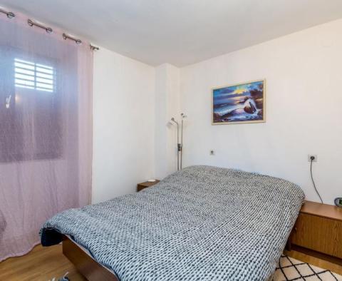 Apartmánový dům s velkým potenciálem na ostrově Krk poblíž Šila - pic 8