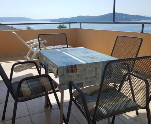 Semi-detached house with sea views in Seget Vranjica, with three apartments - pic 2