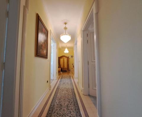 Luxury apartment of 106 m2 in the centre of Rijeka 100 meters from the sea - pic 16