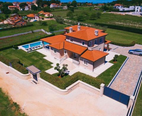 Gyönyörű luxus villa medencével Kastelirben, Porec környékén - pic 49