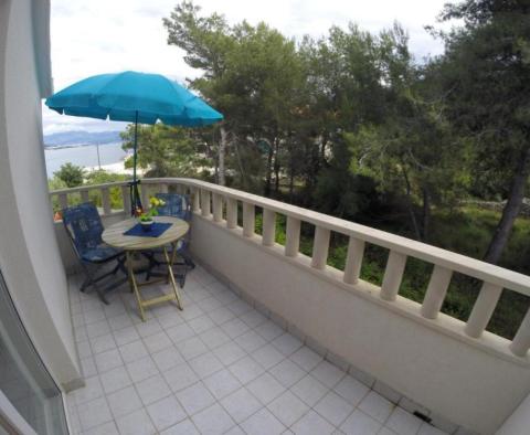 Appartement avec piscine à Ciovo près de Trogir à vendre, à 20 mètres de la plage - pic 11