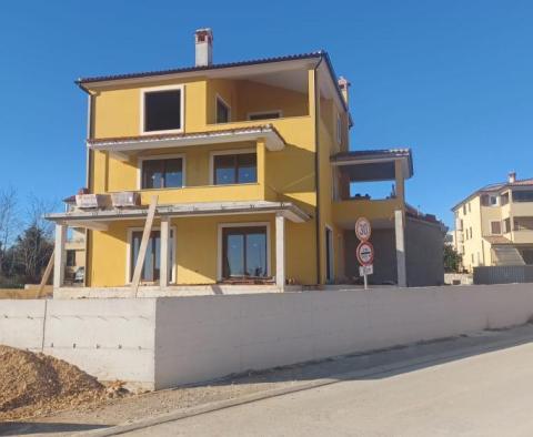 Villa neuve avec piscine à Premantura à l'entrée du parc naturel de Kamenjak - pic 32