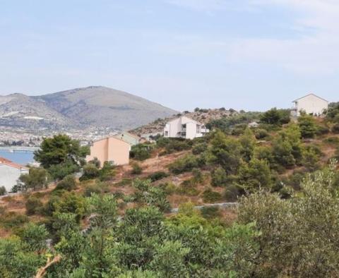 Terrain urbain sur l'île de Ciovo avec vue sur la mer, prix unique ! - pic 3