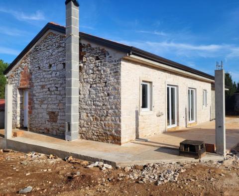 Modernized detached stone house in Umag area - pic 9