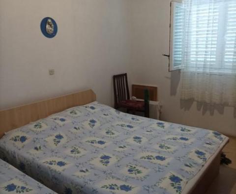 Jedinečný apartmánový dům 1. linie v Supetarska Draga, na ostrově Rab, s 5 kotvišti lodí! - pic 13