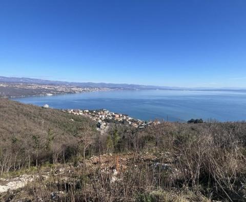 Terrain constructible de 1017 m2 avec vue panoramique sur la mer sur Opatija à Kolavici - pic 2