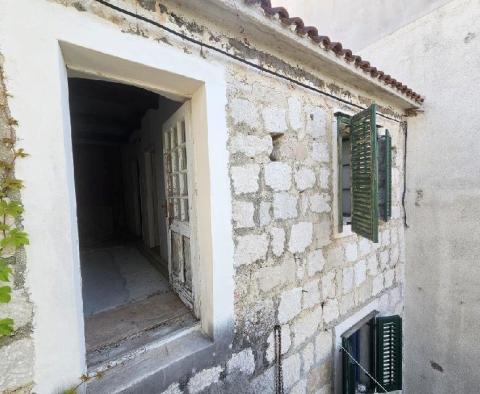 Partie d'une charmante maison en pierre à Tucepi, à 10 mètres de la mer - pic 6