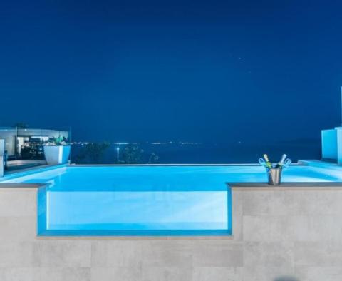 Nouvelle villa jumelée moderne avec piscine à Pobri, Opatija - pic 9