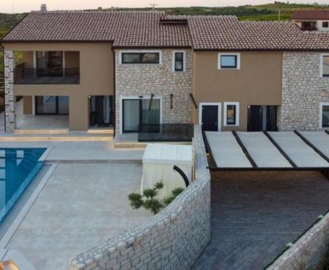 Luxury semi-detached villa in an idyllic location in Brtonigla - pic 3