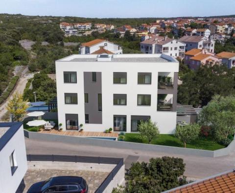 Complexe d'appartements neufs à Krk, avec vue sur la mer, à 600 mètres de la mer - pic 6