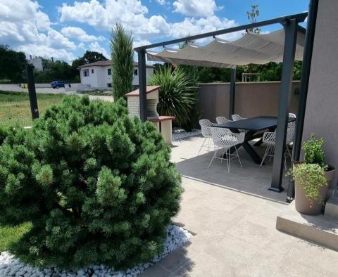 Une impressionnante villa neuve avec piscine dans un excellent emplacement dans la région de Labin - pic 67