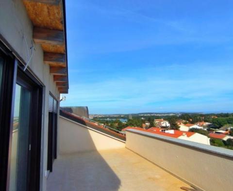 Penthouse avec vue sur la mer à Premantura, Medulin - pic 4