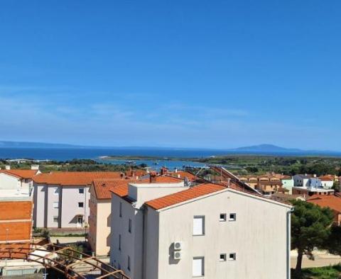 Two-story apartment with a panoramic sea view in Liznjan - pic 13