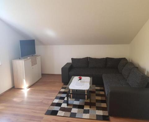 Ház 4 apartmannal és parkosított kerttel Malinskában, Krk szigetén - pic 10