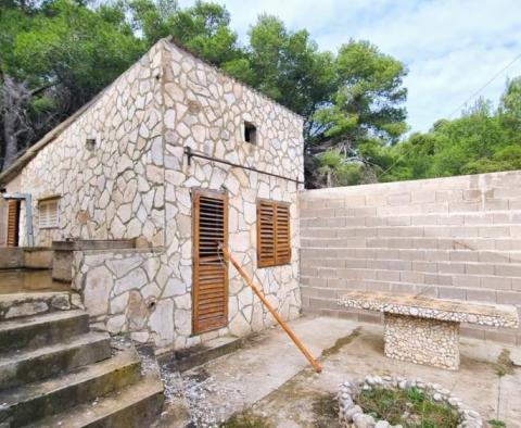 Haus in attraktiver Lage 70 m vom Meer und Strand entfernt, Meerblick auf der Insel Vis - foto 2