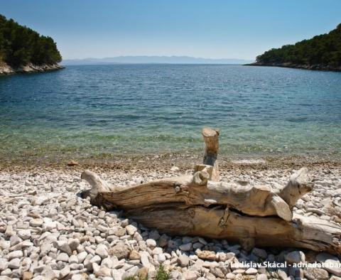 Nízká cena - skvělý nábřežní pozemek 14 830 m2 na ostrově Hvar! - pic 5