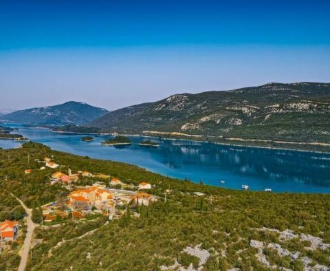 Über 3 Hektar Land in der 1. Reihe zum Meer in der Gegend von Dubrovnik 