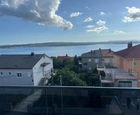 Wohnung mit 2 Schlafzimmern in Crikvenica, schöner offener Meerblick 