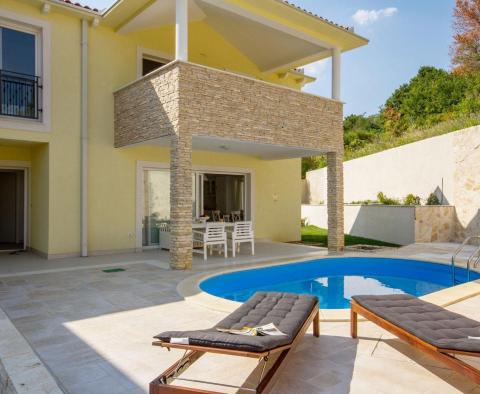 Discounted! Beautiful semi-detached house with partial sea view in a fantastic location in Baska, Krk 