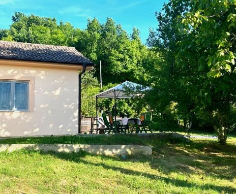 Maison dans la nature intacte de Buzet, à vendre 