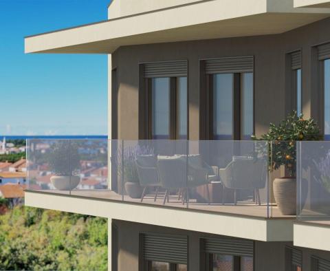 Luksusowy apartament 75m2, nowy budynek 800m od morza w Porec, na sprzedaż 